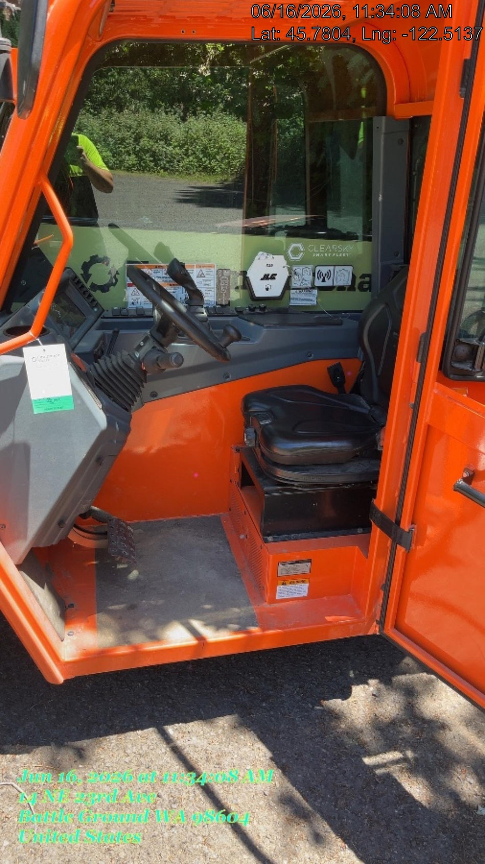 2025 JLG 519