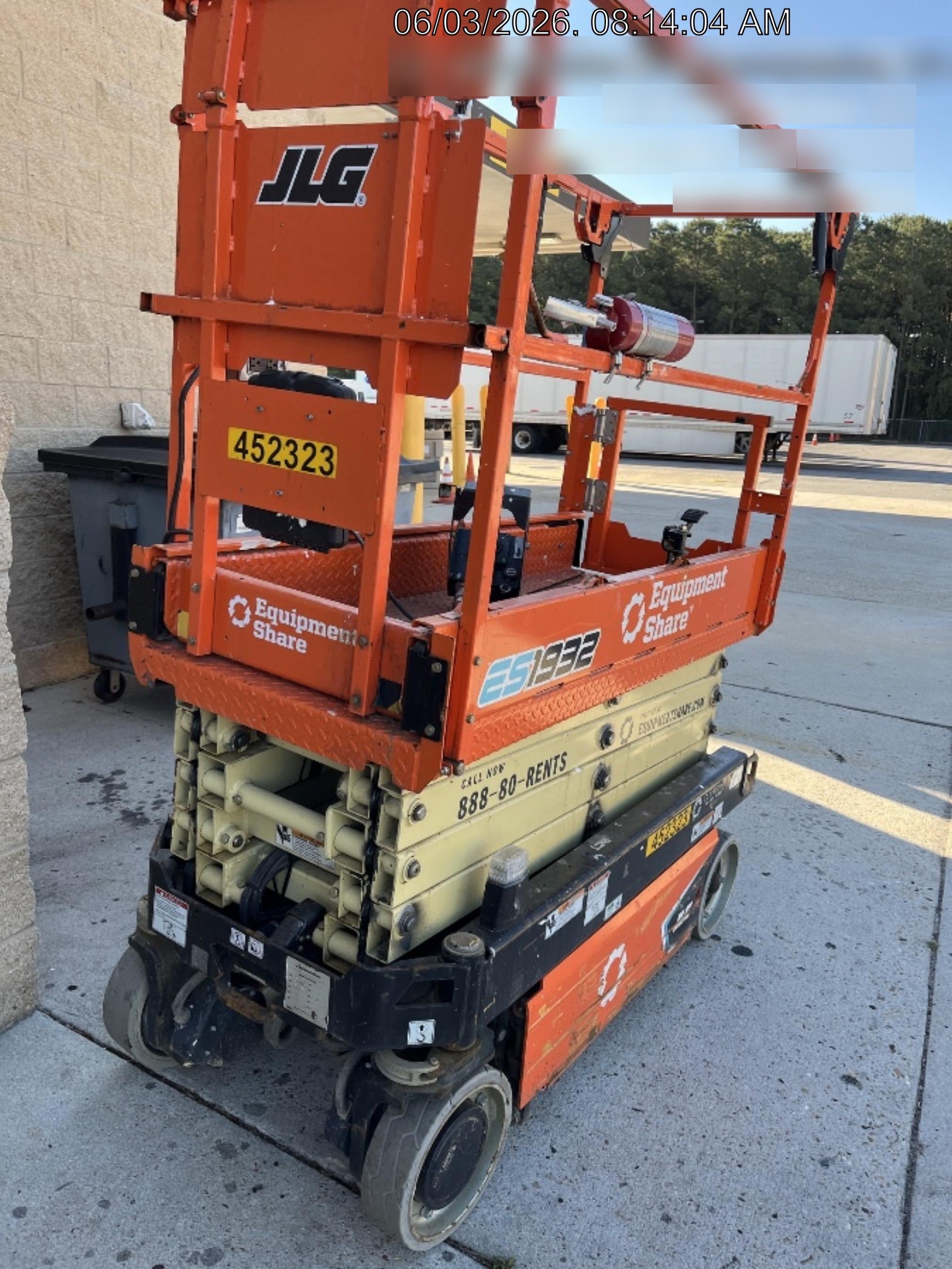 2024 JLG ES1932