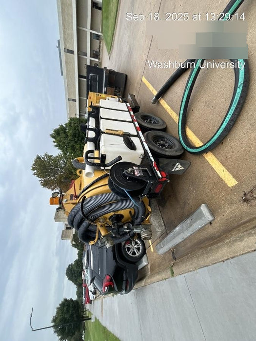 2022 Vac-Tron LP573XDT T4 Koehler Diesel Engine, 500 Gallon Debris Tank, x2 100 Gallon Water Tanks