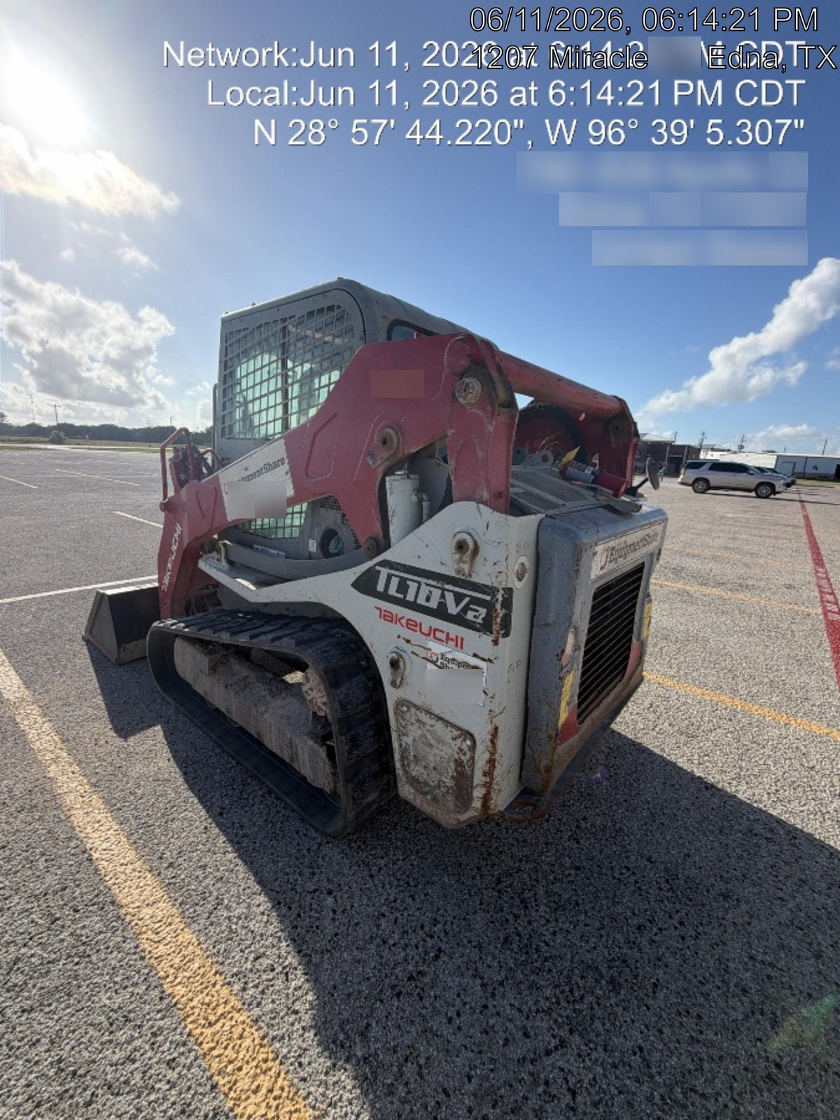 2019 Takeuchi TL10V2-CR Cab/Heat/AC, Rubber Tracks, Backup Alarm, Front & rear working Lights, Auxiliary Hydraulics, 2 Speed Travel, Engine Monitoring System, Hydraulic universal quick hitch w/76" HD smooth dirt bucket with bolt-on edge, 20.3 cubic feet capacity, 48" Pallet forks and frame
