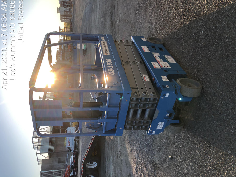 2020 Genie GS-1930 Solid Non Marking Tires, Beacon, Folding rails with half height swing gate