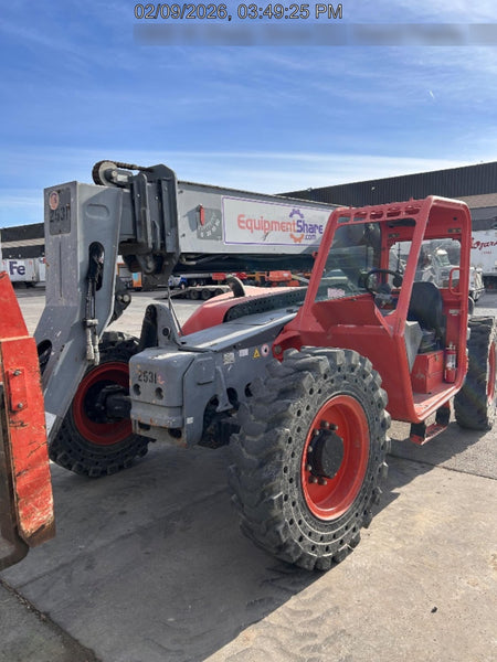 2016 Skyjack SJ643 TH 60" Carriage, Solid Tires