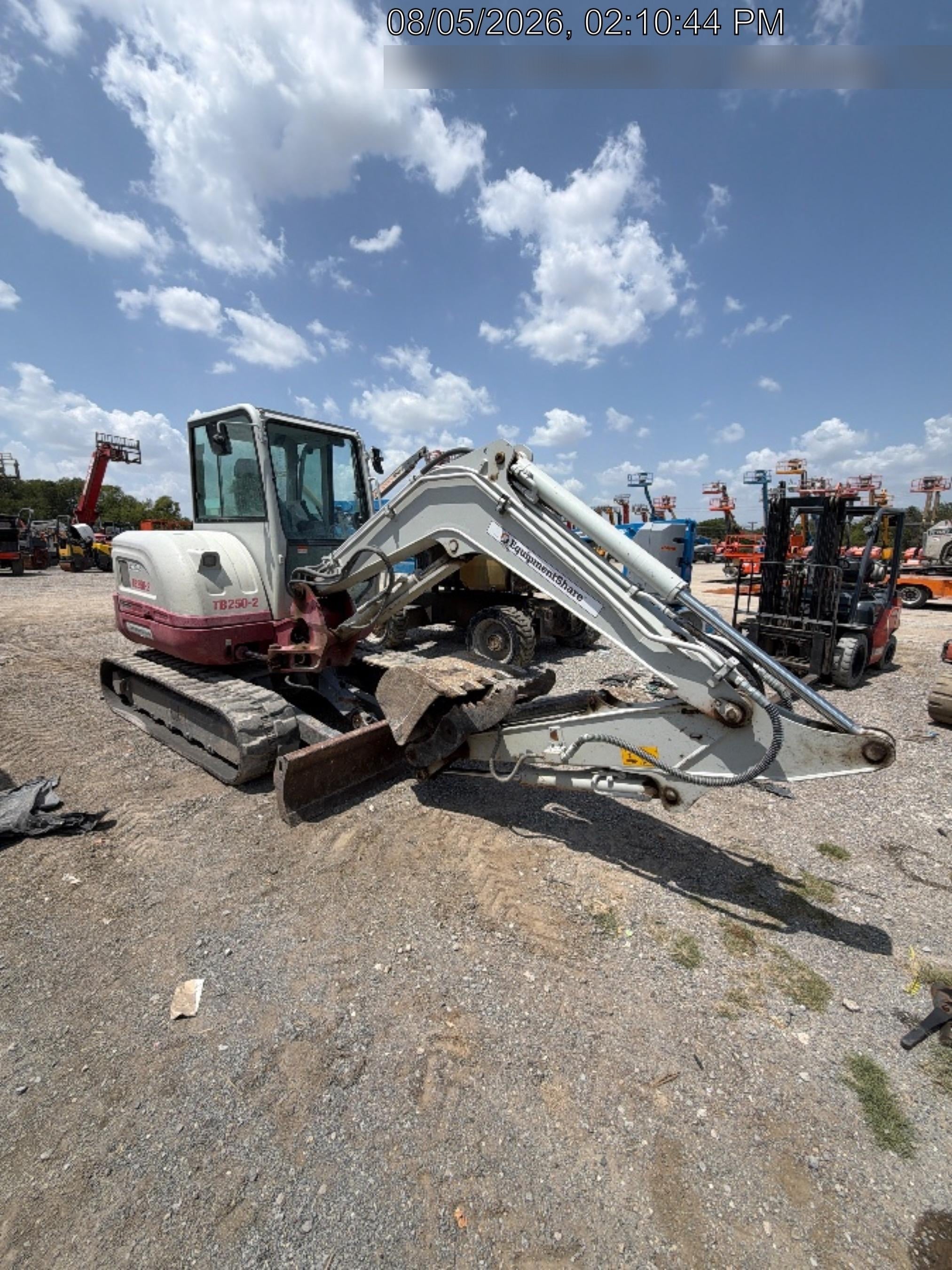 2024 TAKEUCHI TB250-2CR