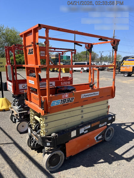 2021 JLG ES1932