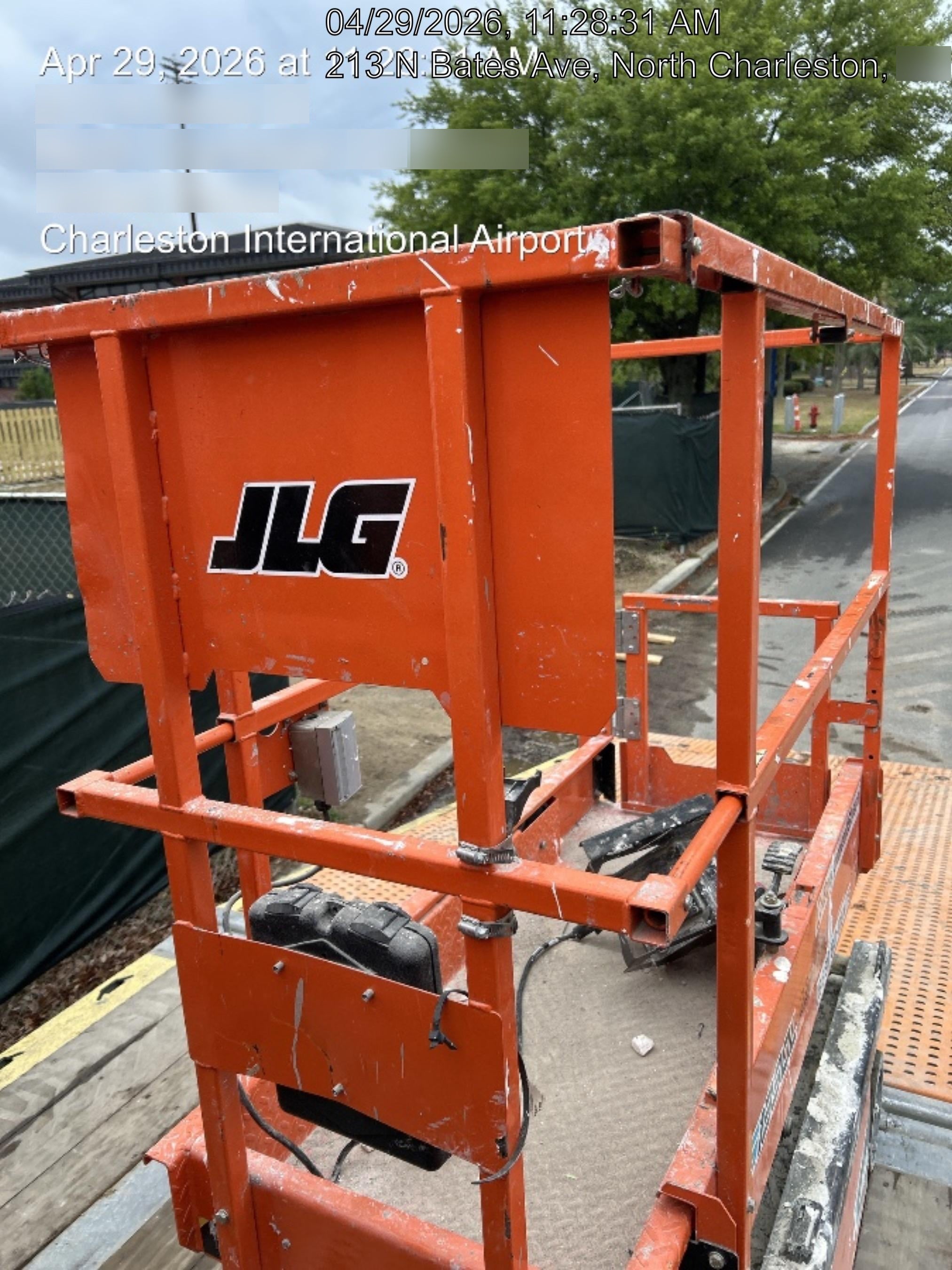 2022 JLG ES1330L