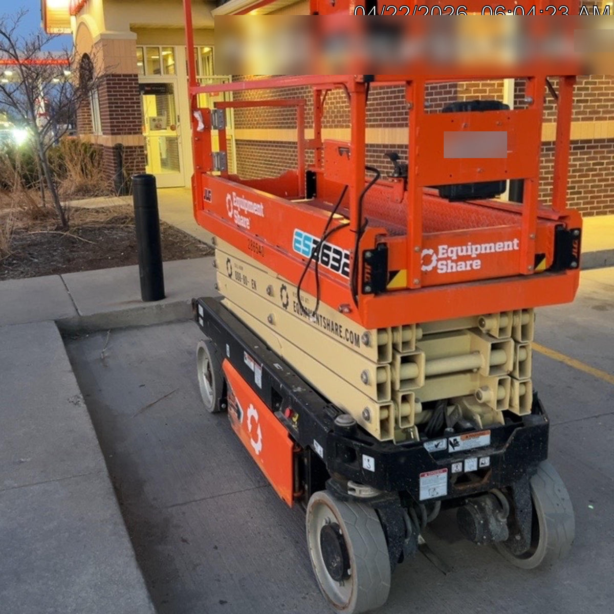 2022 JLG ES2632