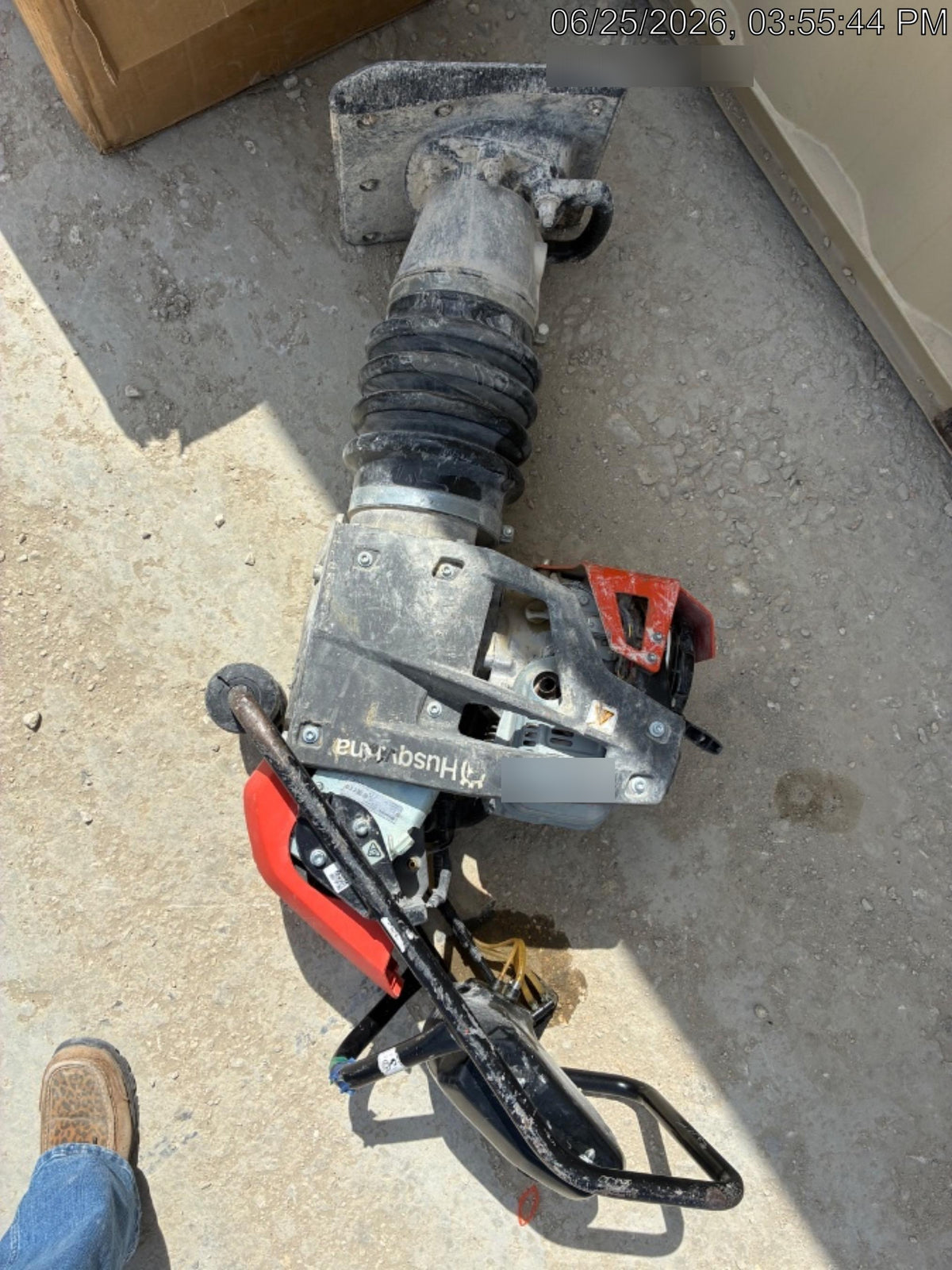 2025 HUSQVARNA LT6005