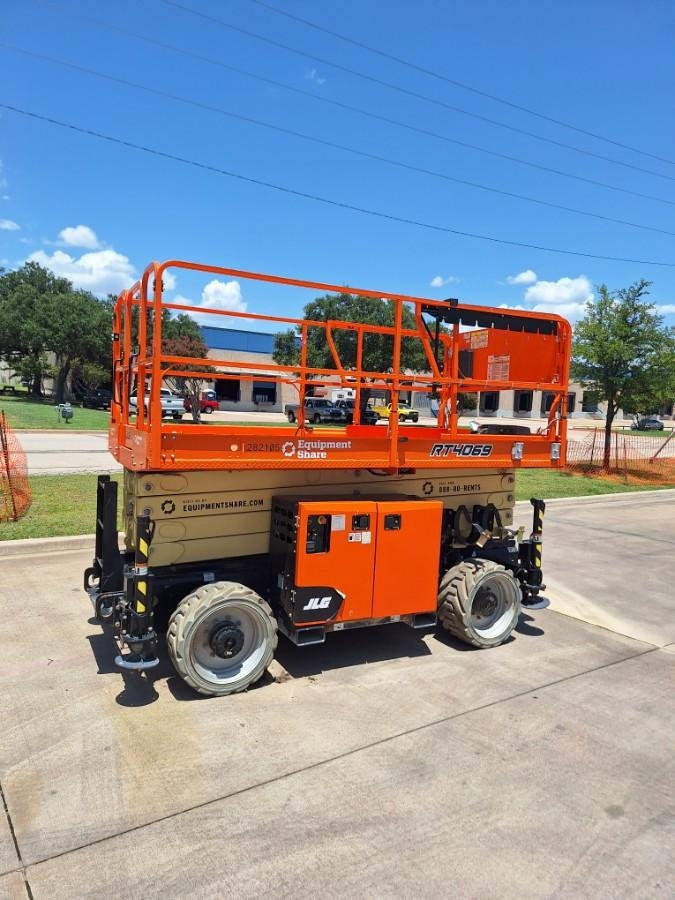 2022 JLG RT4069