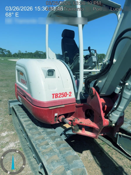 2023 TAKEUCHI TB250-2R