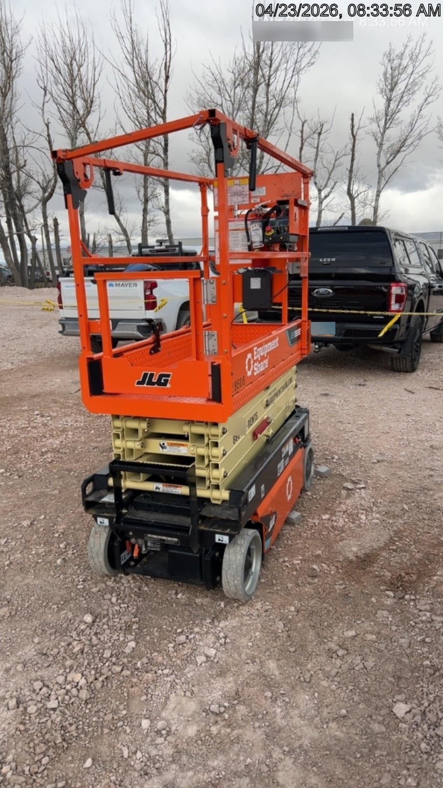2025 JLG ES1932