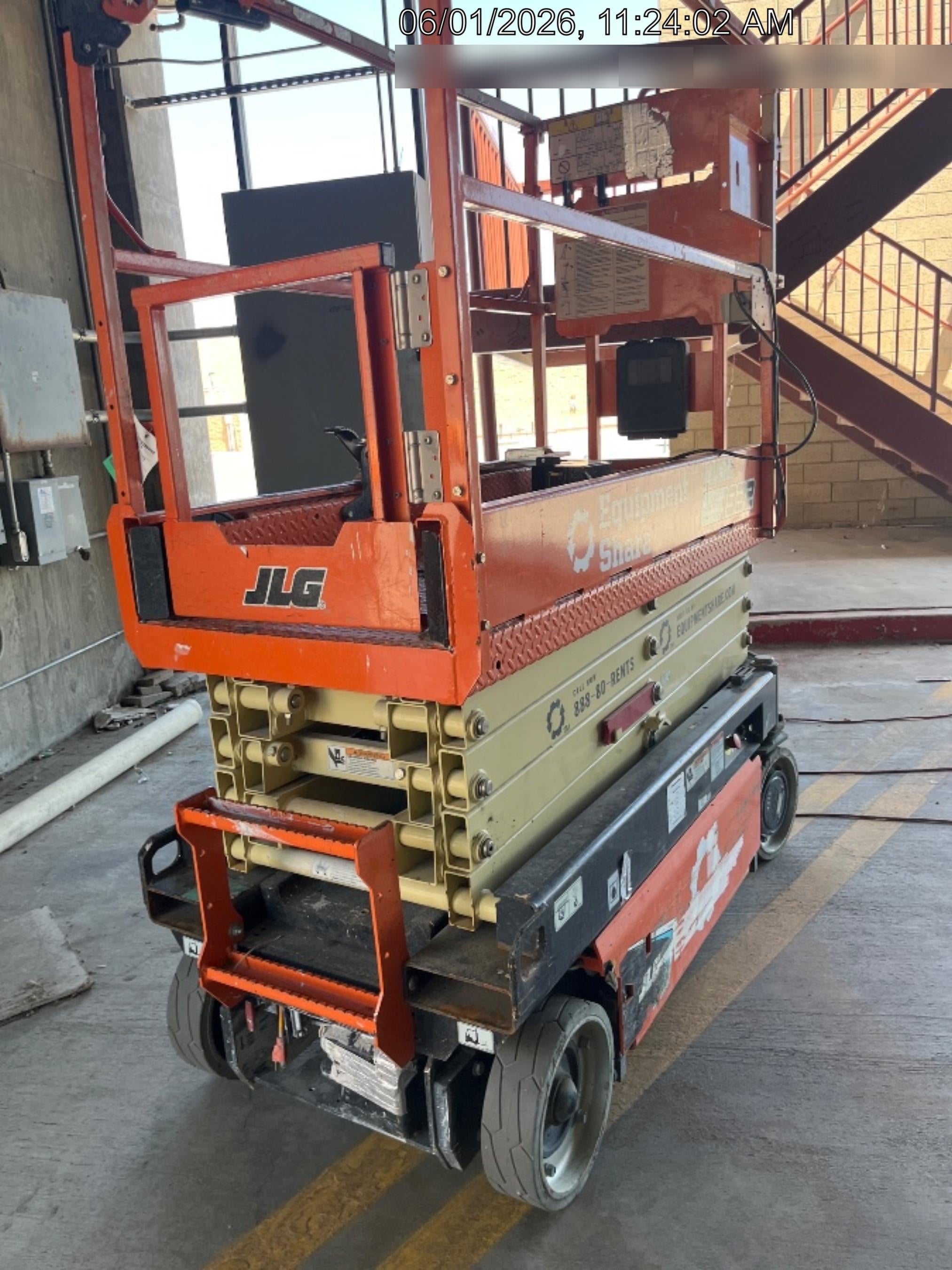 2022 JLG ES1932