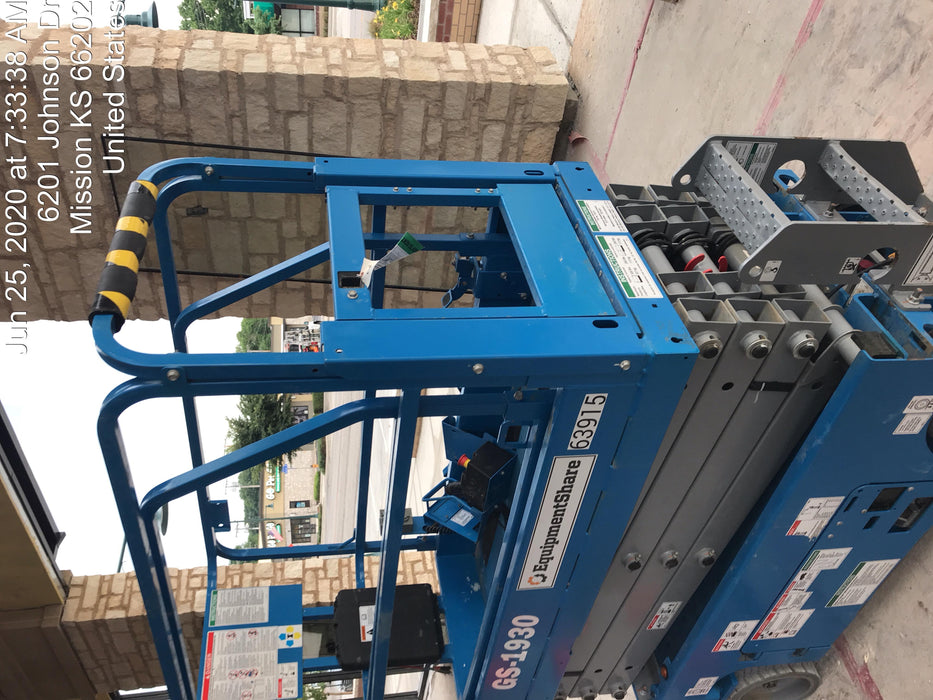 2020 Genie GS-1930 Solid Non Marking Tires, Beacon, Folding rails with half height swing gate