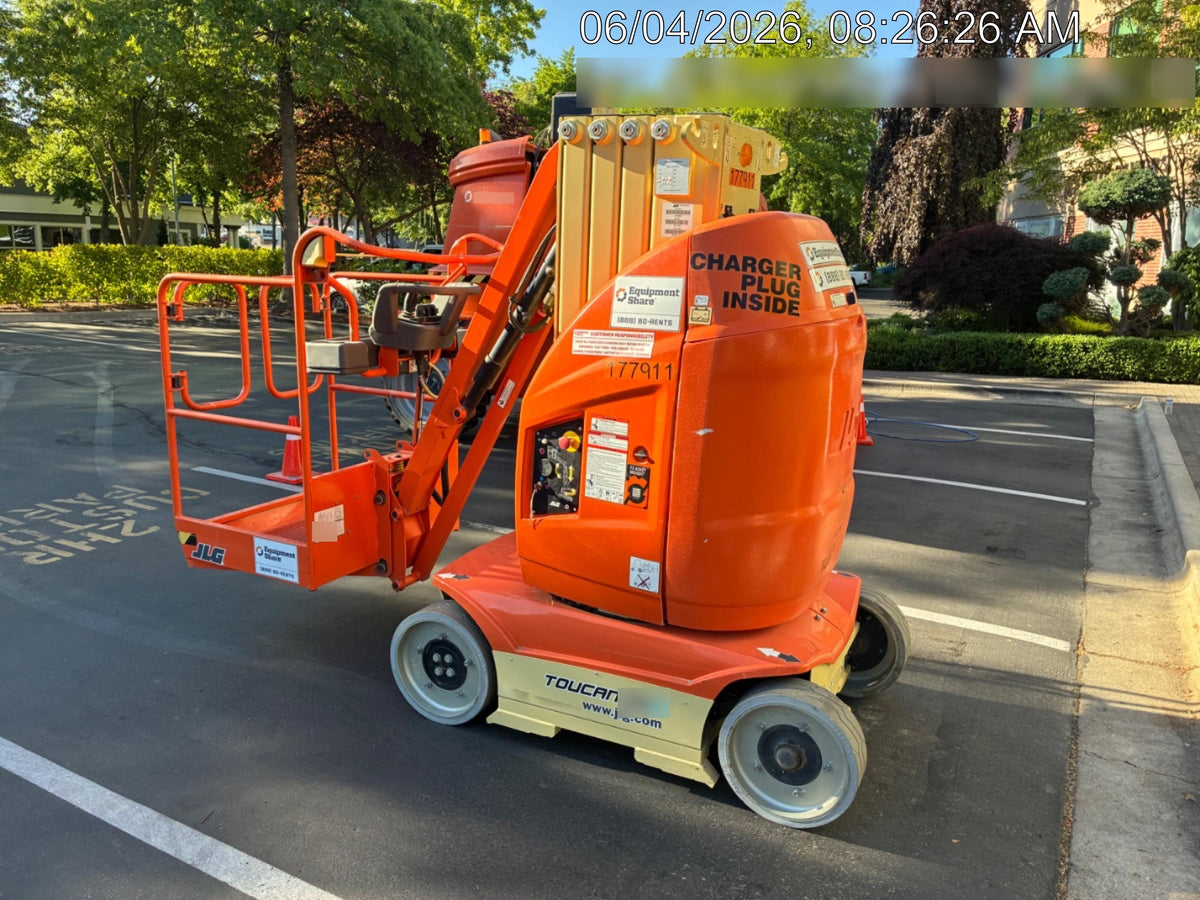 2021 JLG 26E