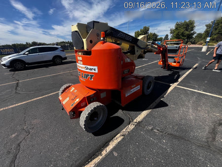 2019 JLG E400AJPN