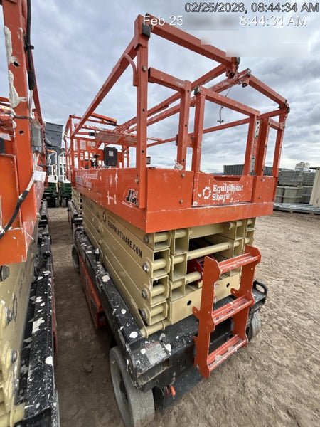 2022 JLG ES3246