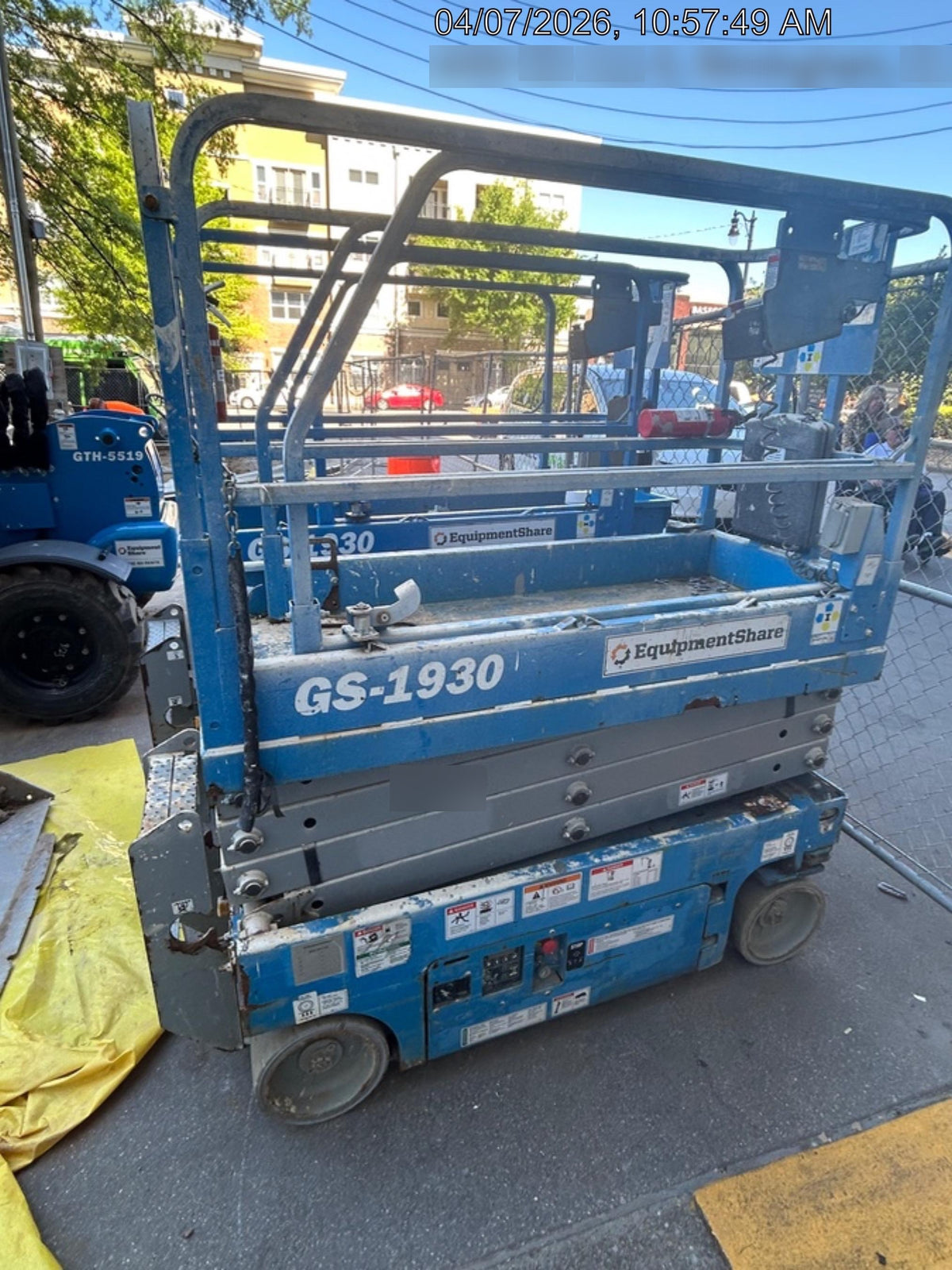 2019 Genie GS-1930 Fixed rails with chain Entry
