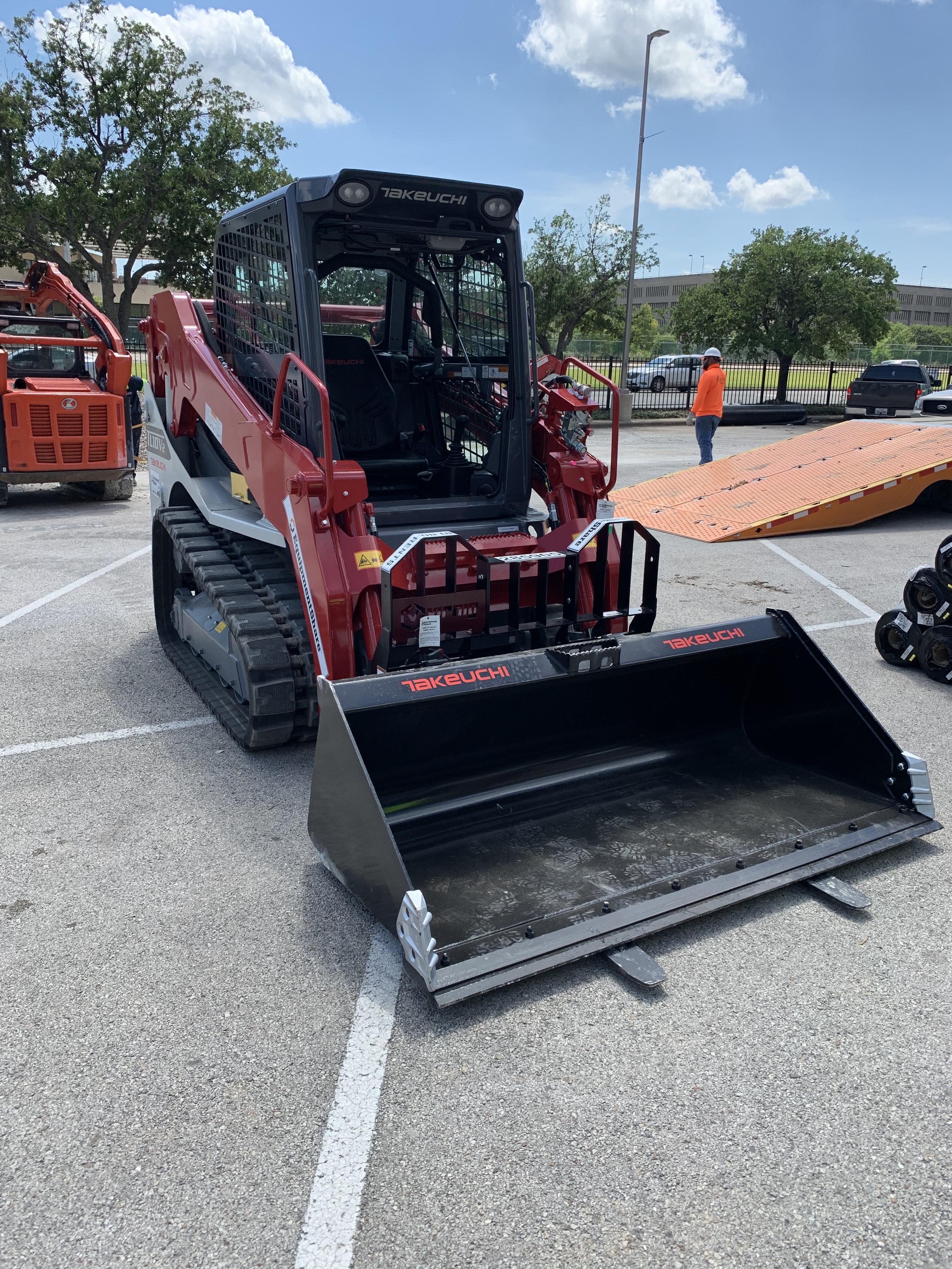 2023 TAKEUCHI TL10V2-CR