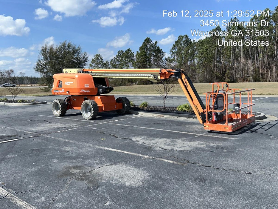 2022 JLG 660SJ