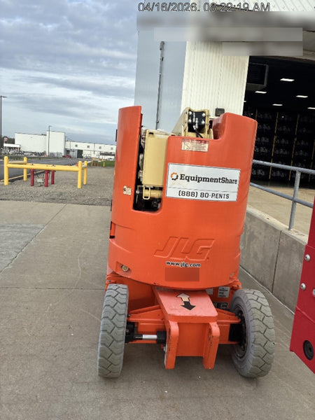 2019 JLG E300AJP