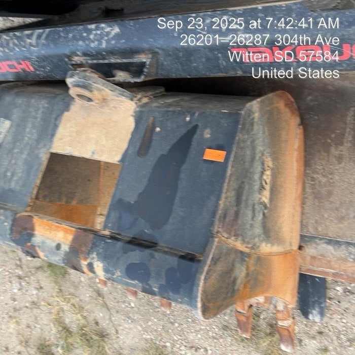 2025 TAKEUCHI 36" Bucket - Takeuchi