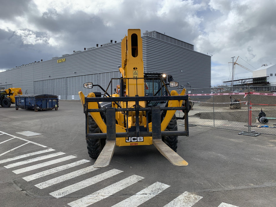2019 JCB 512-56