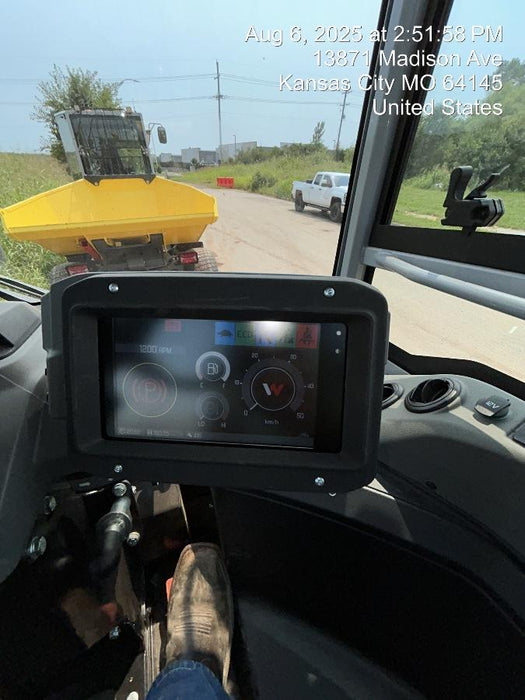 2025 WACKER NEUSON DV605 Cab Turf Tires