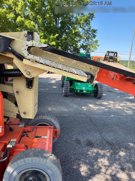 2021 JLG E300AJP
