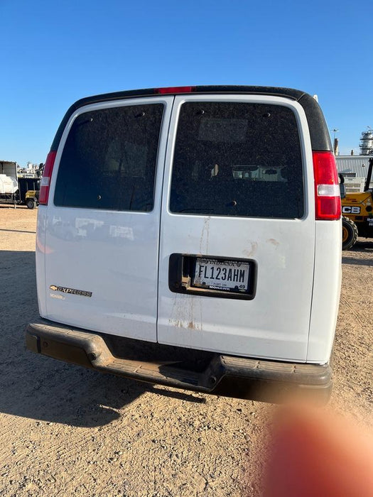 2024 CHEVROLET Express Van - Rental