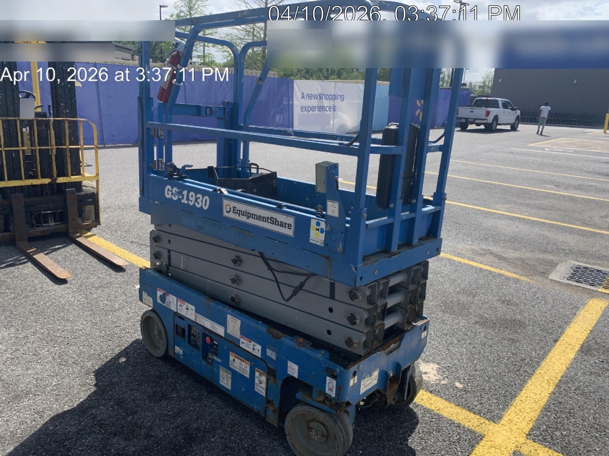 2020 Genie GS-1930 Solid Non Marking Tires, Beacon, Folding rails with half height swing gate