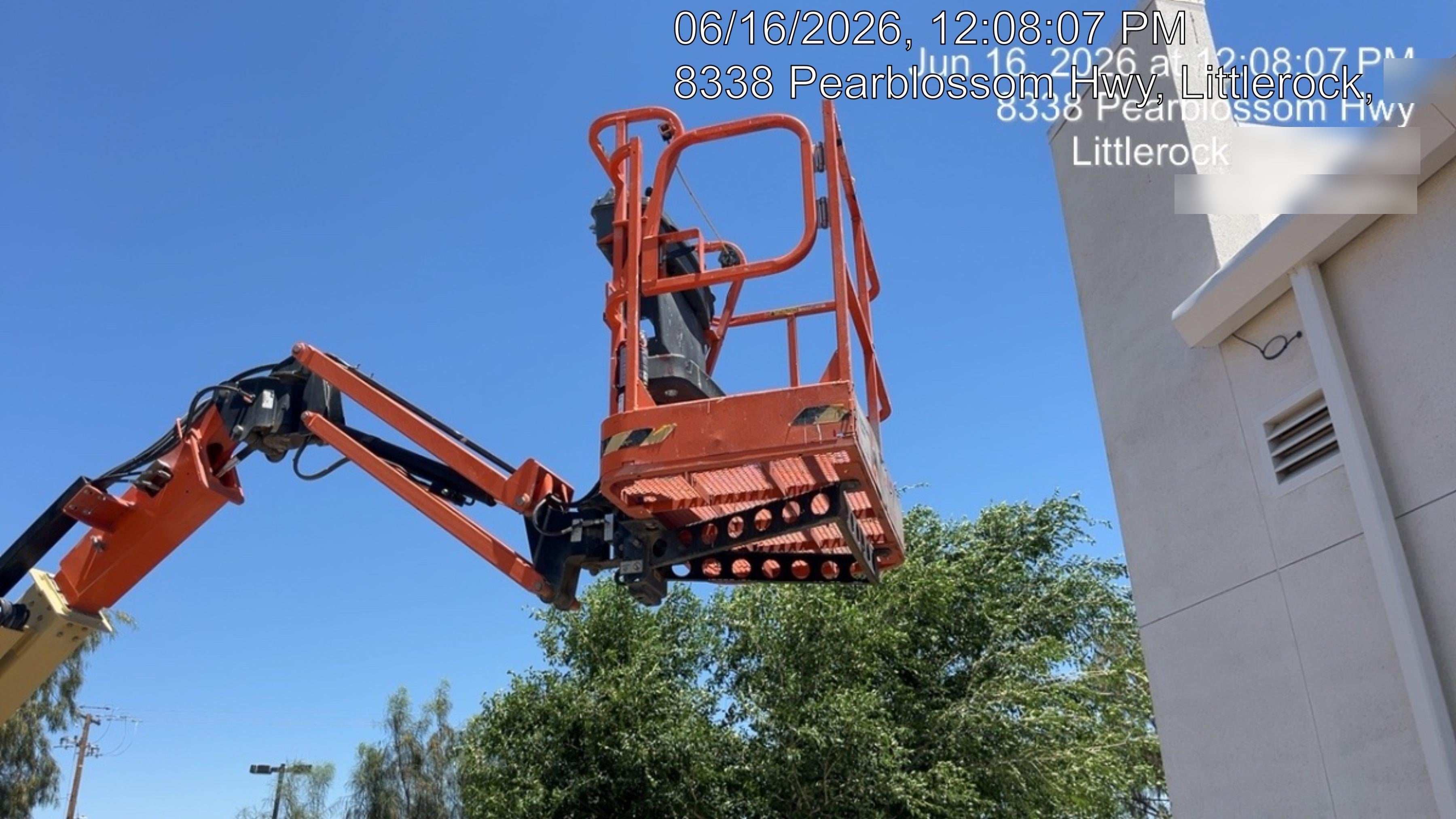 2021 JLG E300AJP
