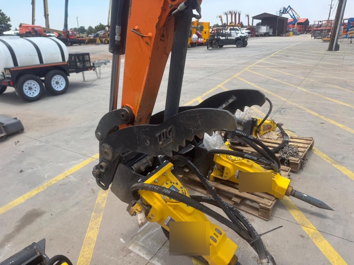 2019 DOOSAN DX50-5