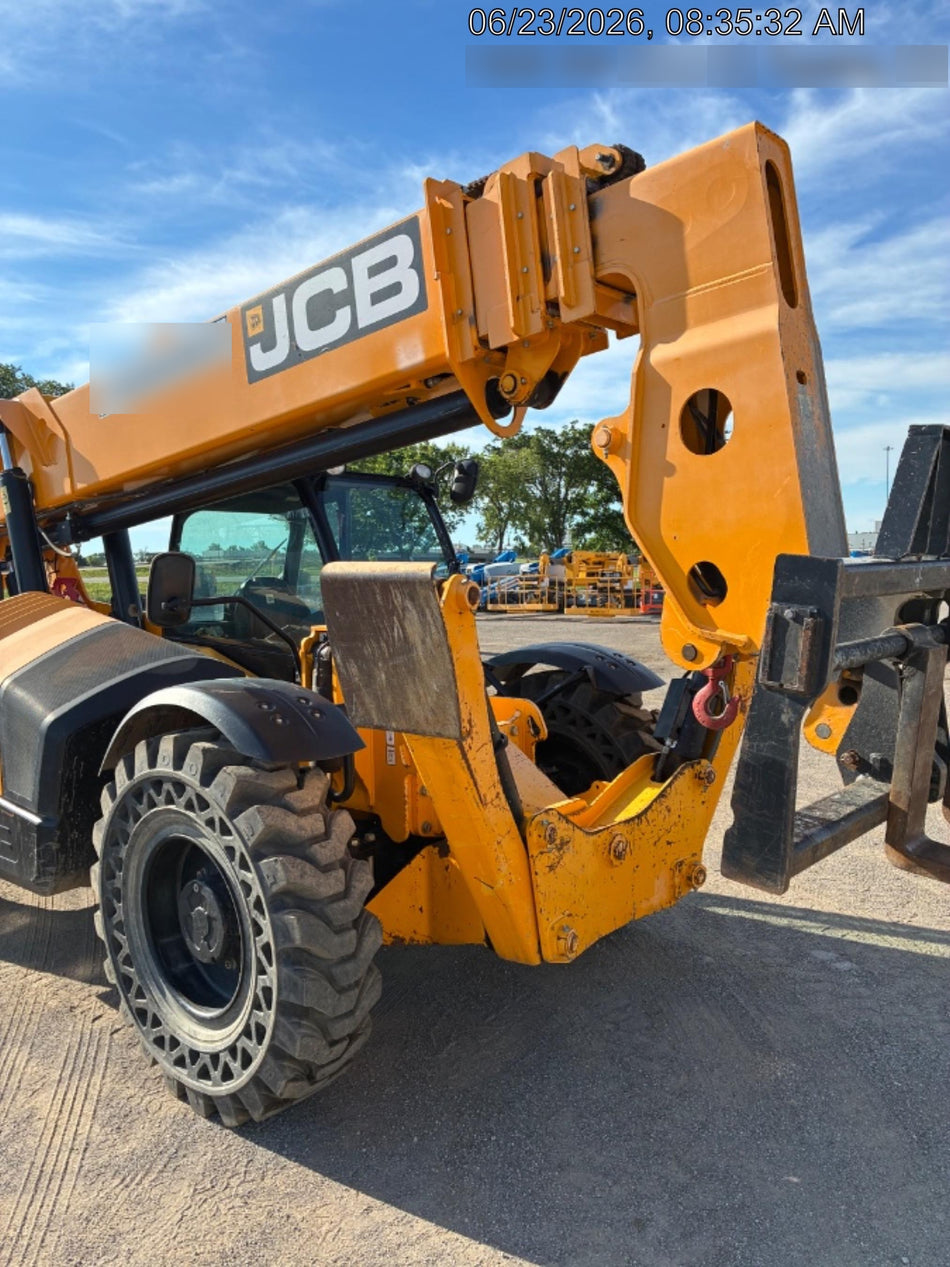 2020 JCB 510-56