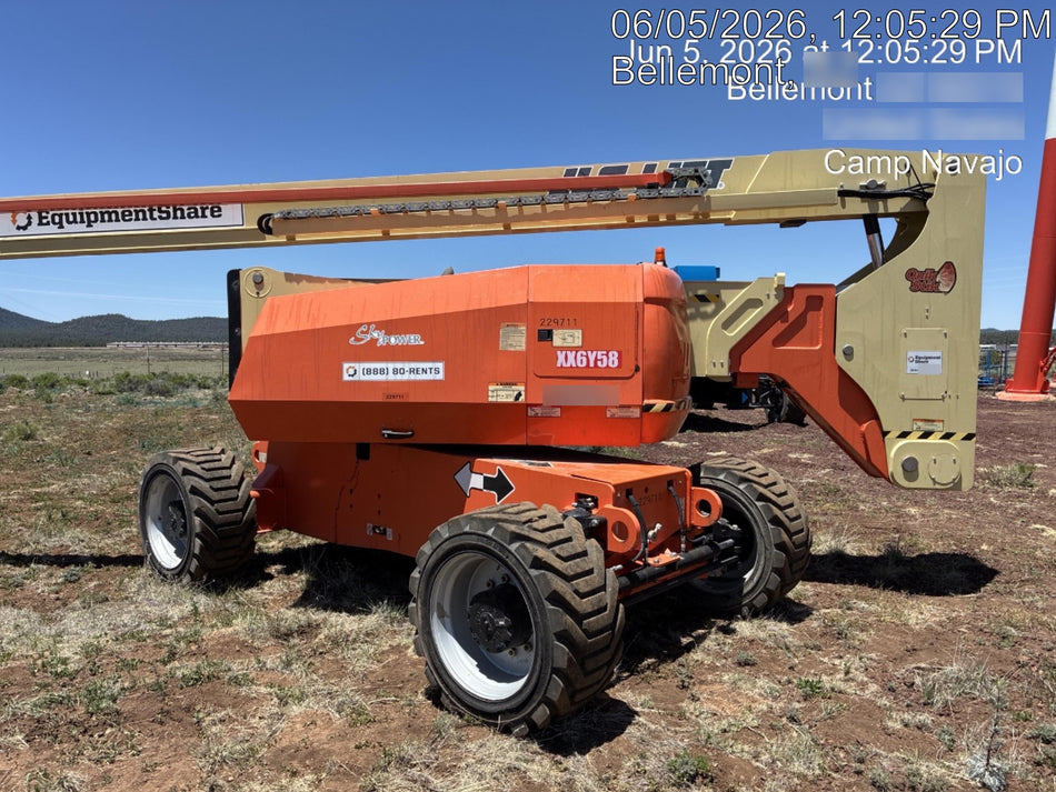 2022 JLG 800AJ