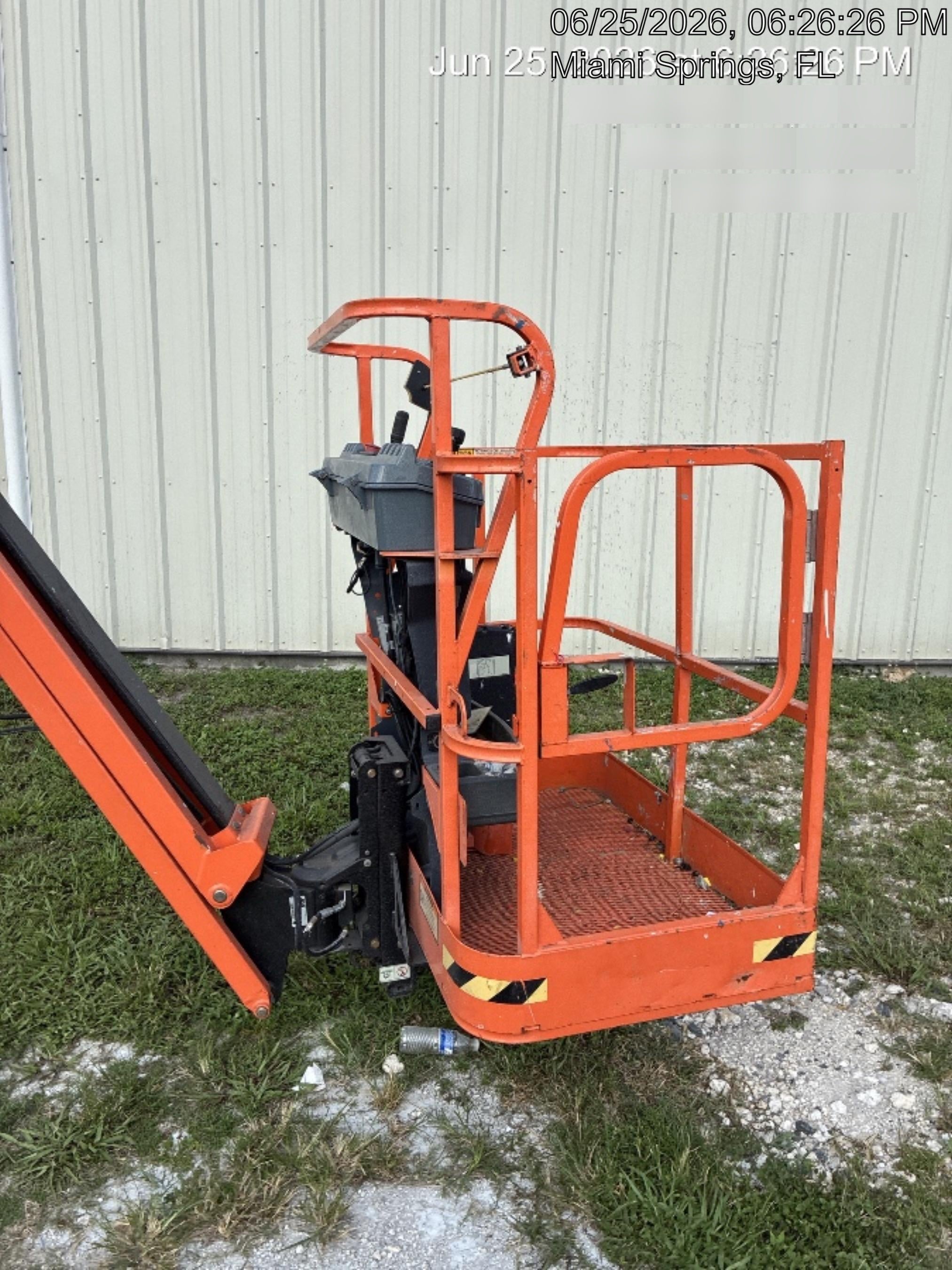 2022 JLG E400AJP Narrow