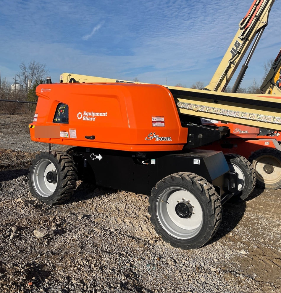 2023 JLG 660SJ