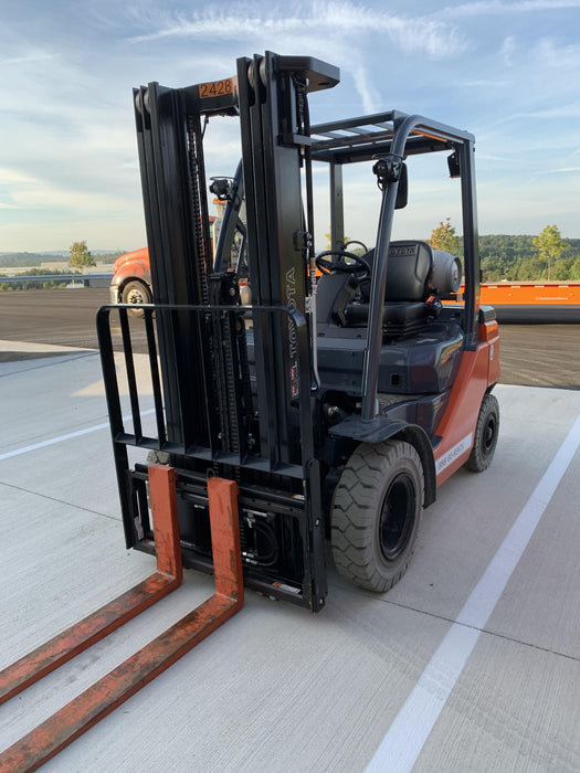 2022 TOYOTA 50-8FGU25