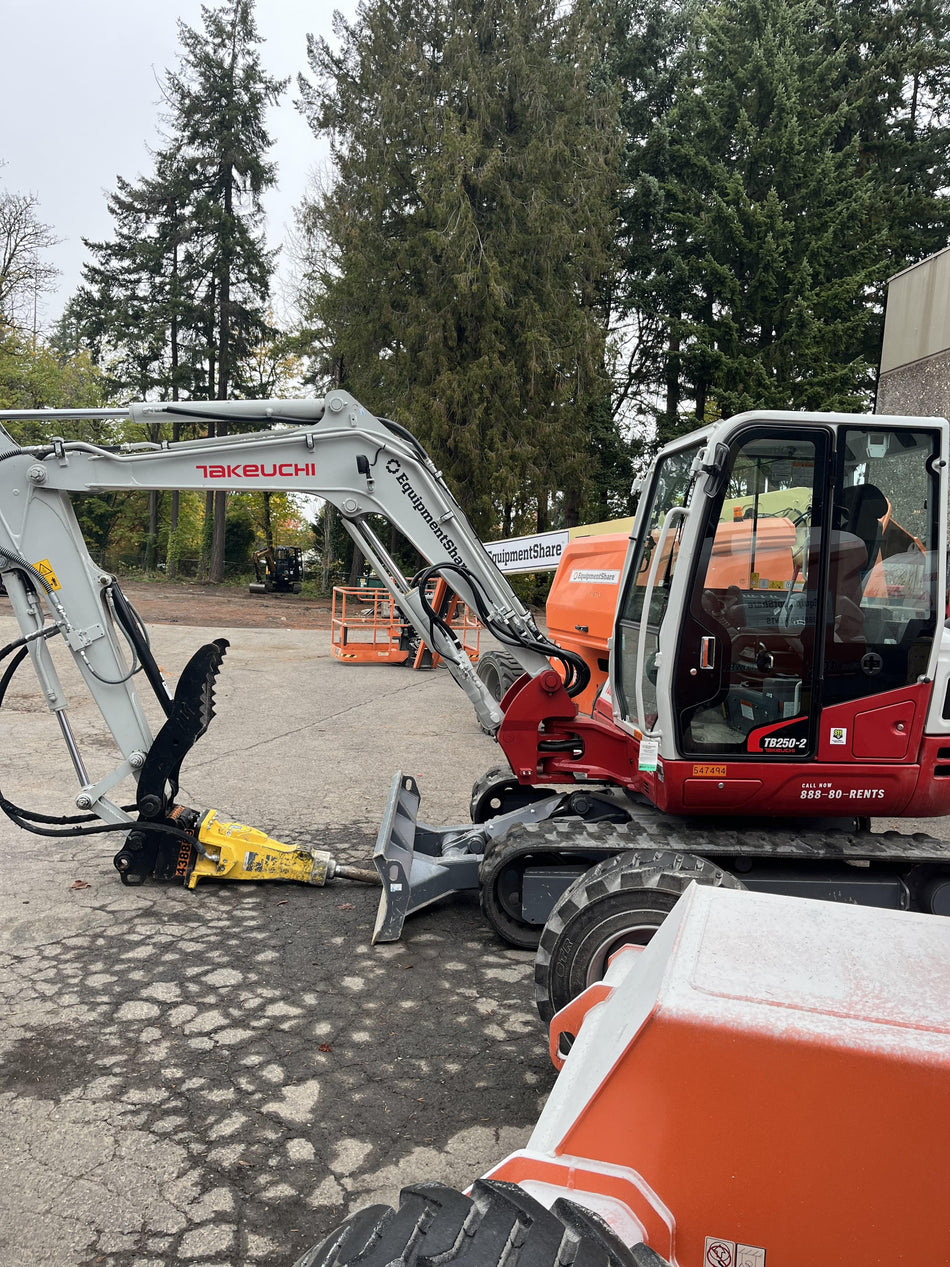 2025 TAKEUCHI TB250-2CR