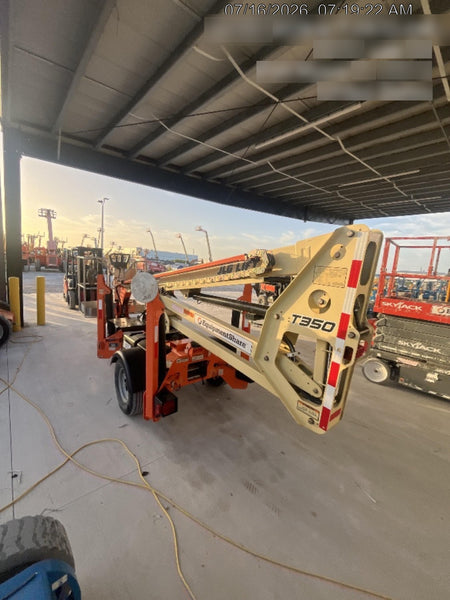 2022 JLG T350
