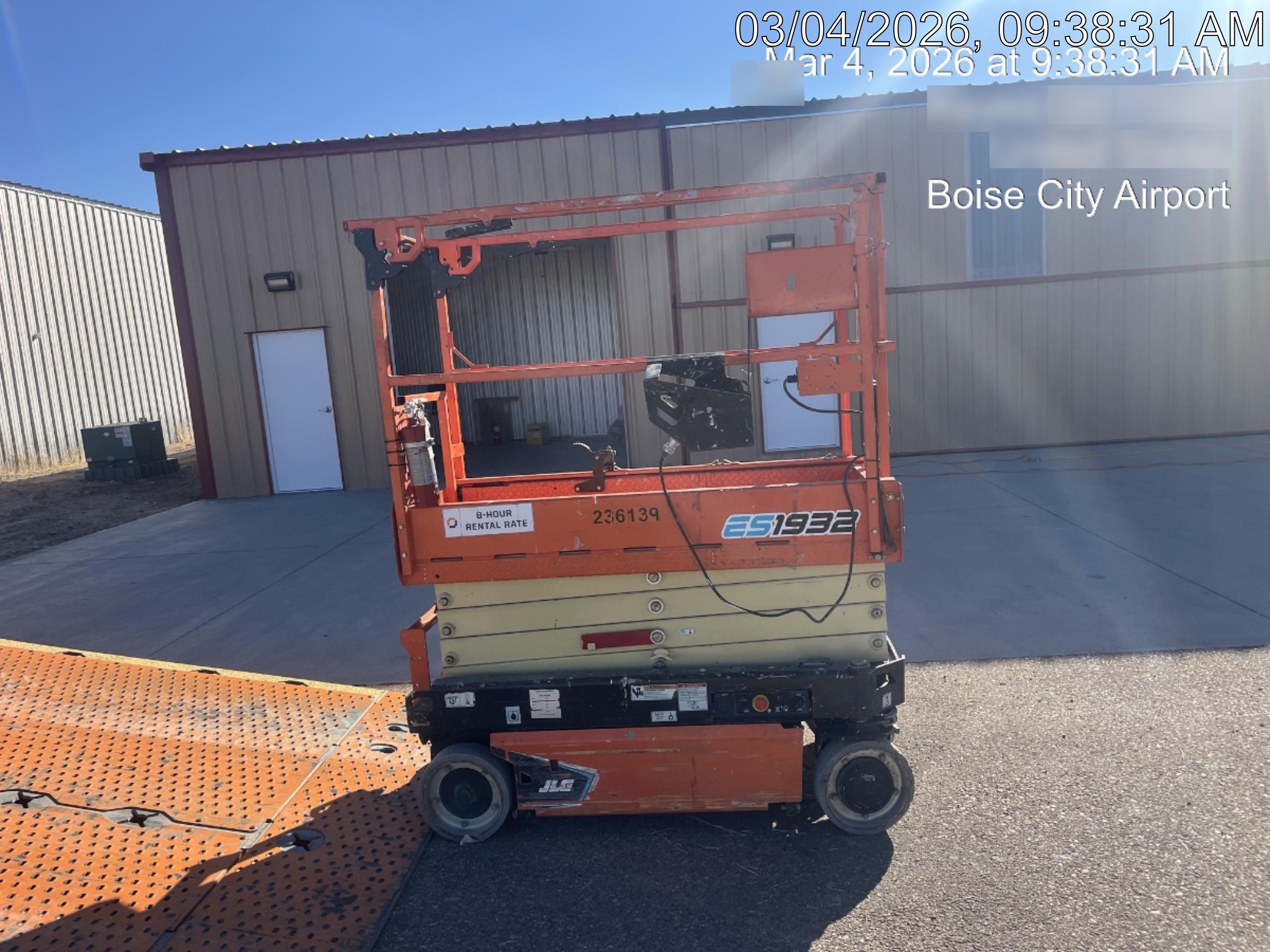 2022 JLG ES1932