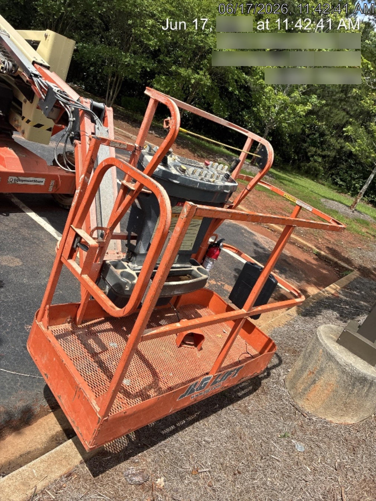 2022 JLG 340AJ