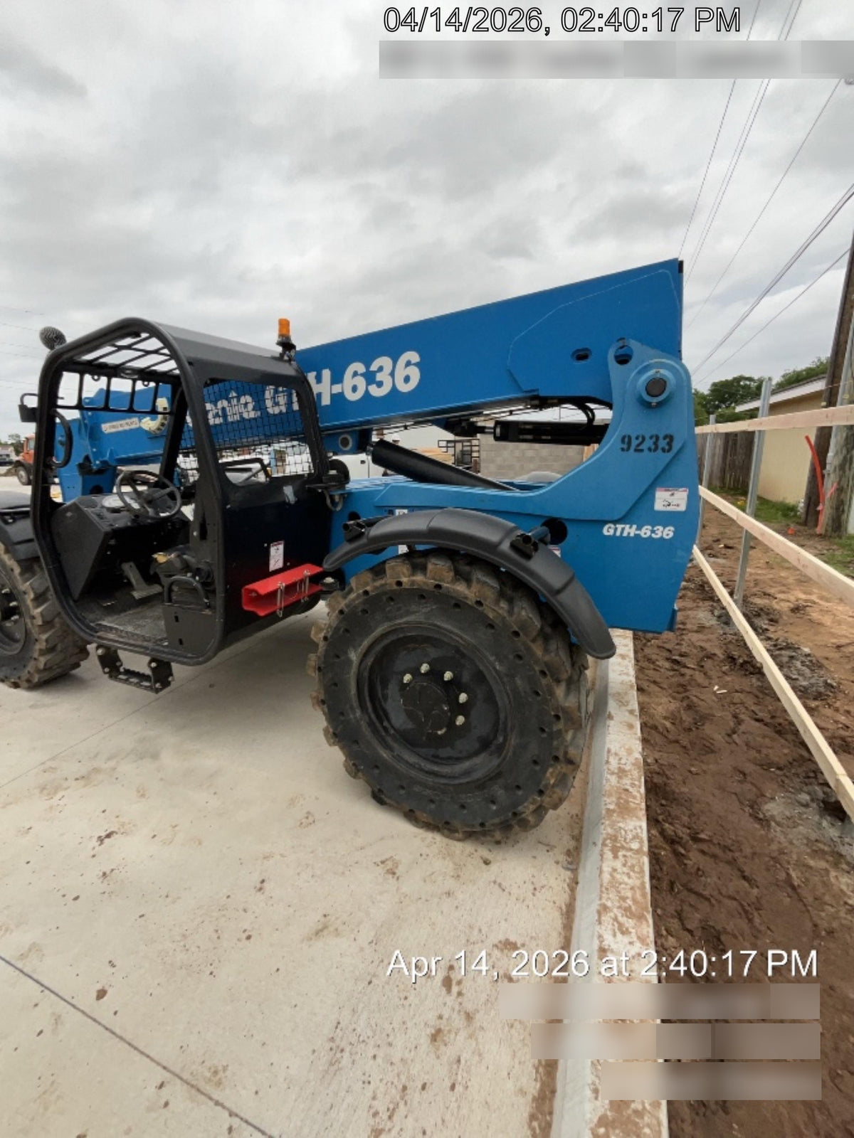 2018 Genie GTH-636 Genie GTH-636 w/Open ROPS, Solid Tires, Work Light/Beacon, 48" Carriage and Forks