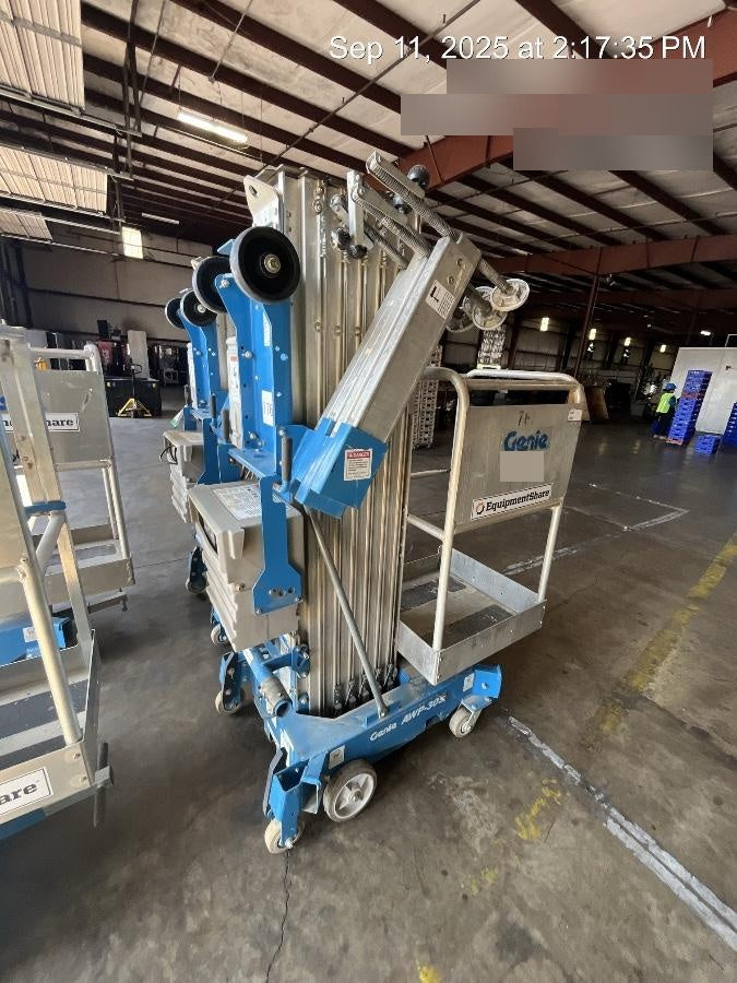 2018 GENIE AWP-30S