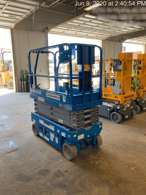 2020 Genie GS-1930 Fixed rails with chain entry gate - Pre A92.20