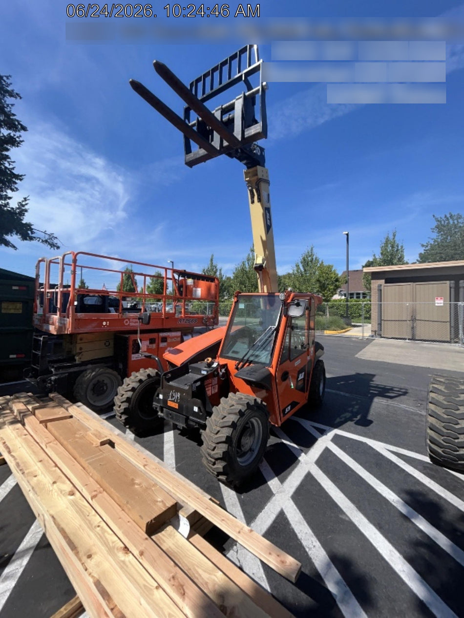 2025 JLG 519