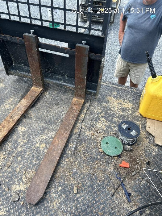 2023 BOBCAT 36" Mini Skid Steer Fork Carriage - Bobcat