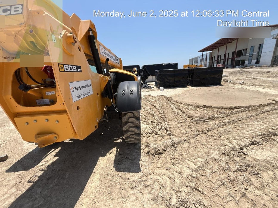 2018 JCB 509-42 JCB 509-42 Enclosed Cab, 74 HP, Solid Tires, Worklights, Beacon, Aux Hydraulics, Lifting Eye
