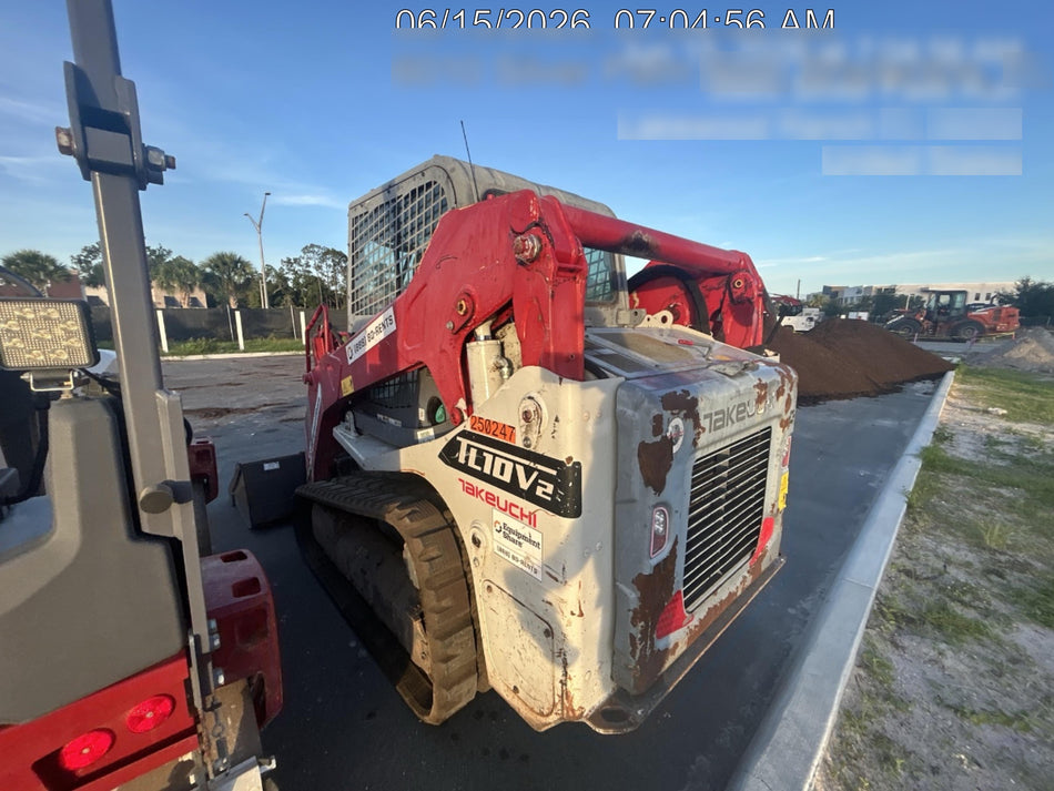 2022 TAKEUCHI TL10V2-CR