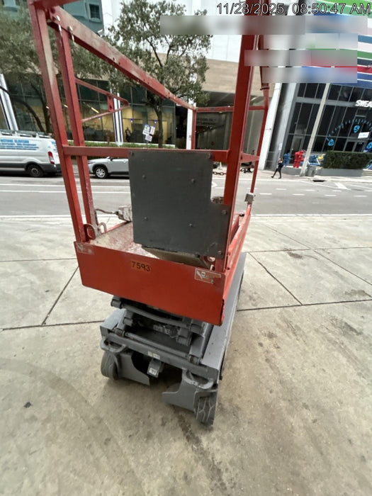 2018 Skyjack SJIII-3219 Skyjack SJIII3219 Scissor Lift w/Trojan Batteries