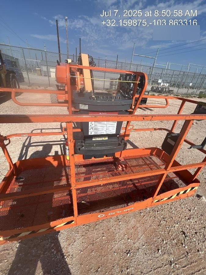2022 JLG 460SJ