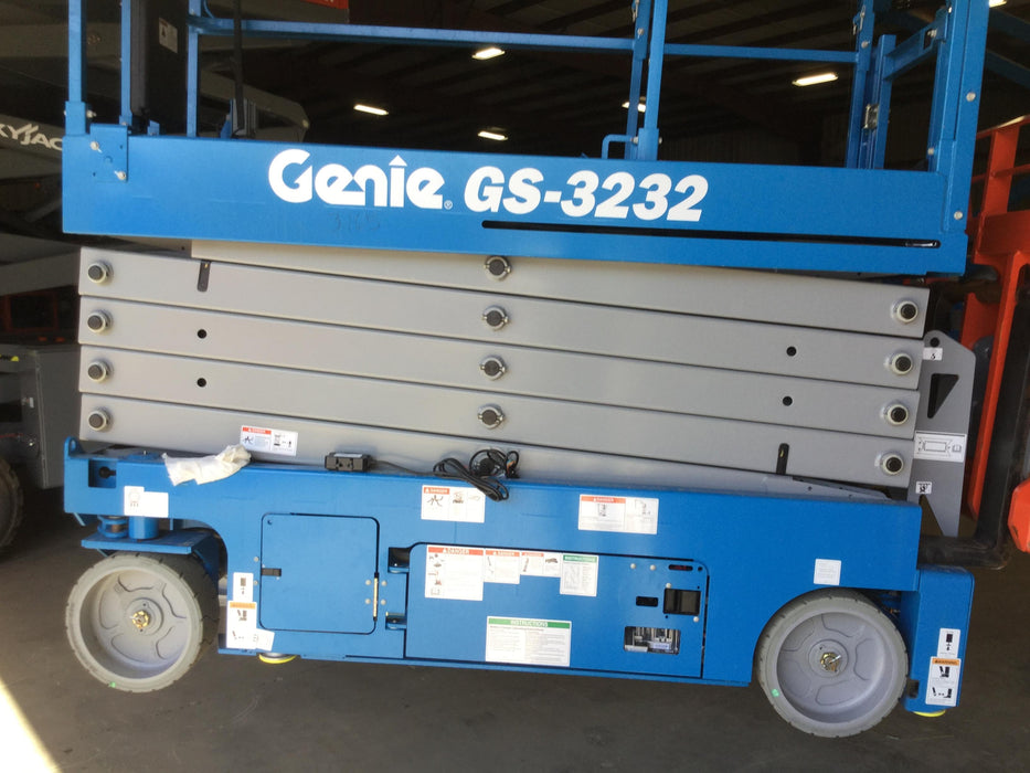 2017 Genie GS-3232 Standard
